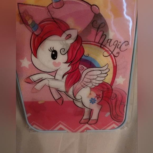 A changing picture unicorn mirror - Picture 2 of 2